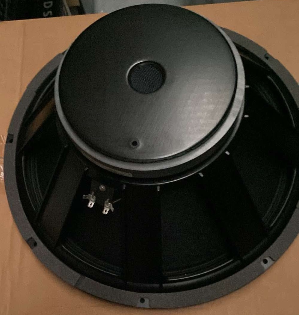 86-178-01 - 18" 8 OHM  250W WOOFER